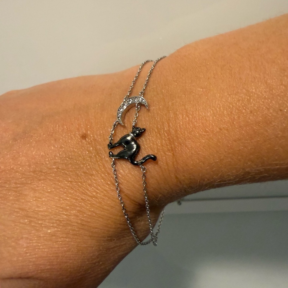 💸CLEARANCE 4/$15💸 Halloween Black Cat and Moon Bracelet - Picture 3 of 4